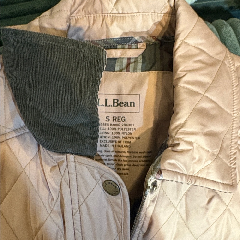L.L. Bean Quilted Riding Vest - Picture 3 of 8